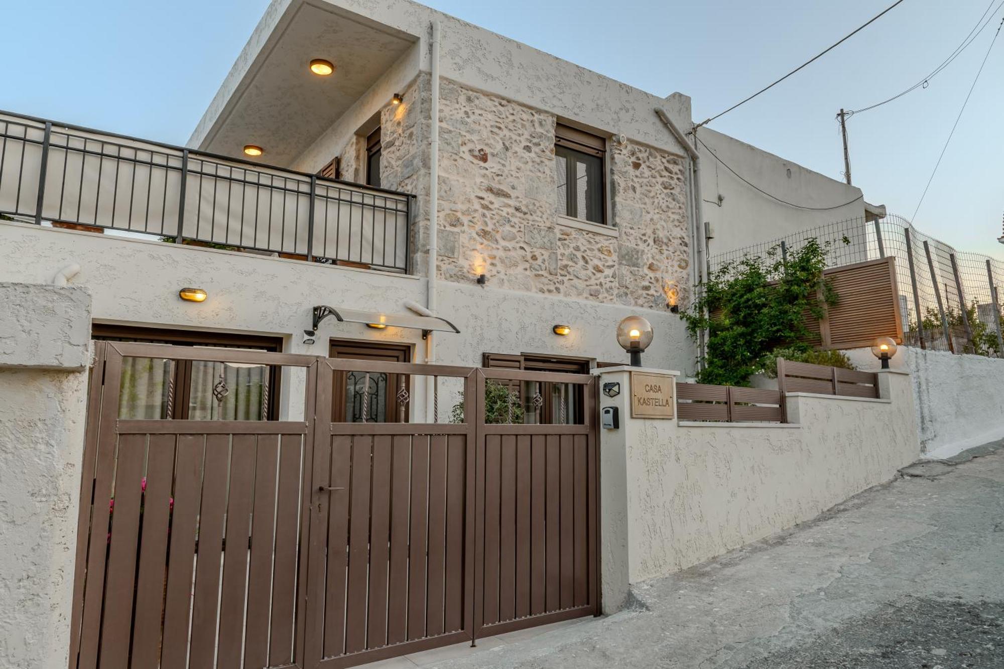 Casa Kastella, Private Jacuzzi & Bbq Facilities! Vila Angouseliana Exterior foto