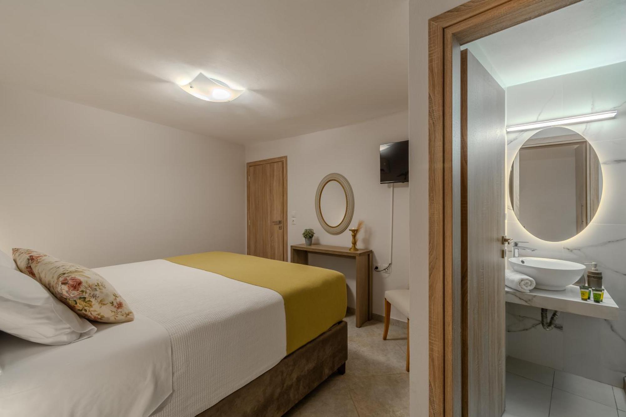 Casa Kastella, Private Jacuzzi & Bbq Facilities! Vila Angouseliana Exterior foto