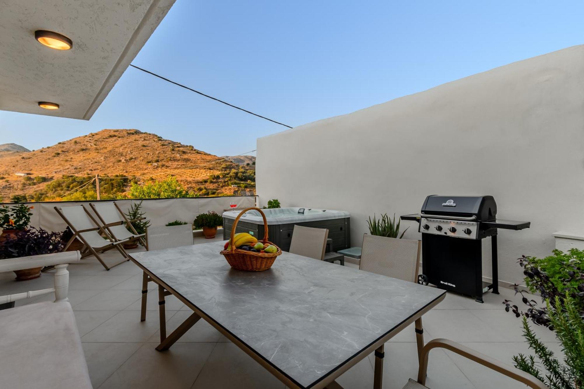 Casa Kastella, Private Jacuzzi & Bbq Facilities! Vila Angouseliana Exterior foto